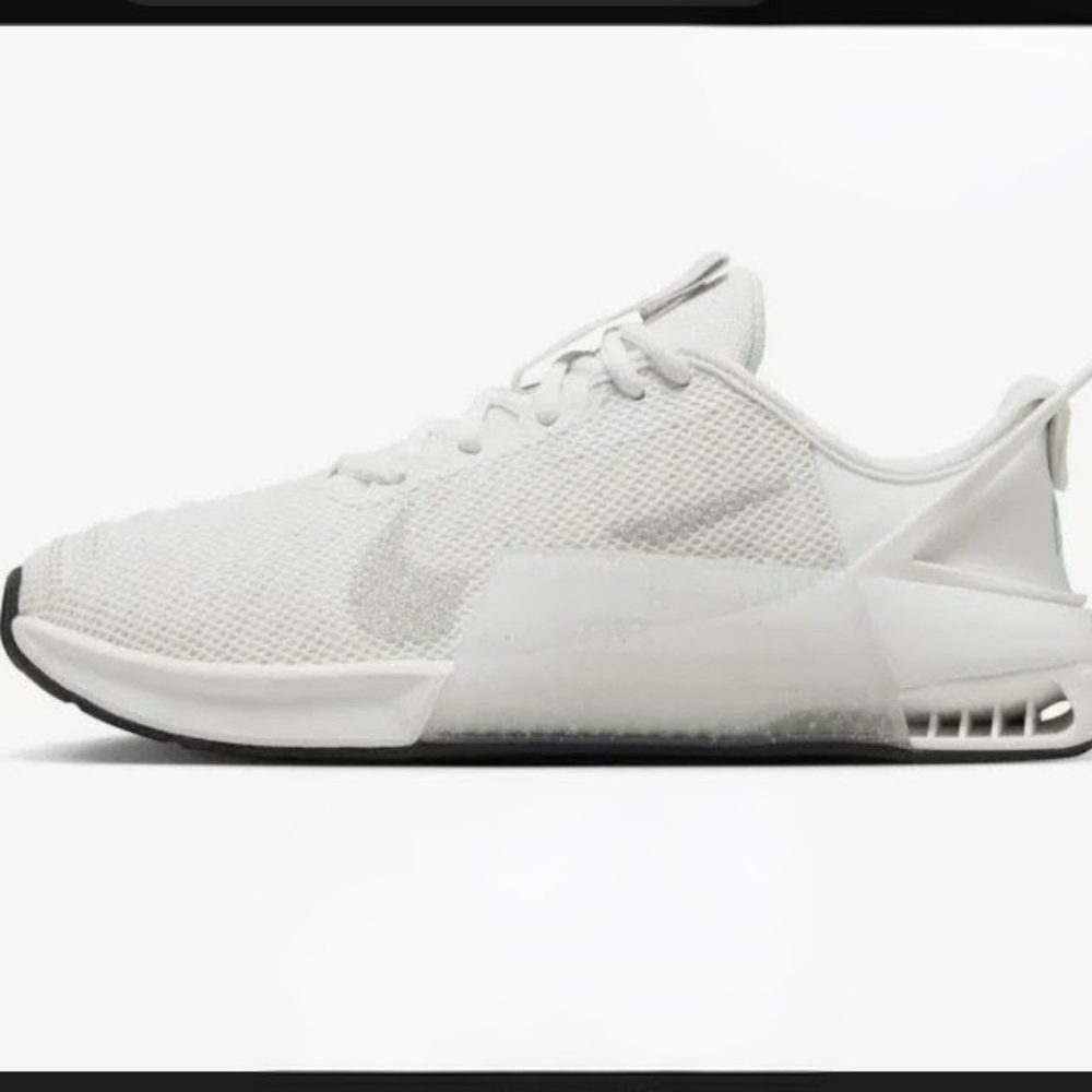Women's Easy On Metcon 9 Size 6.5